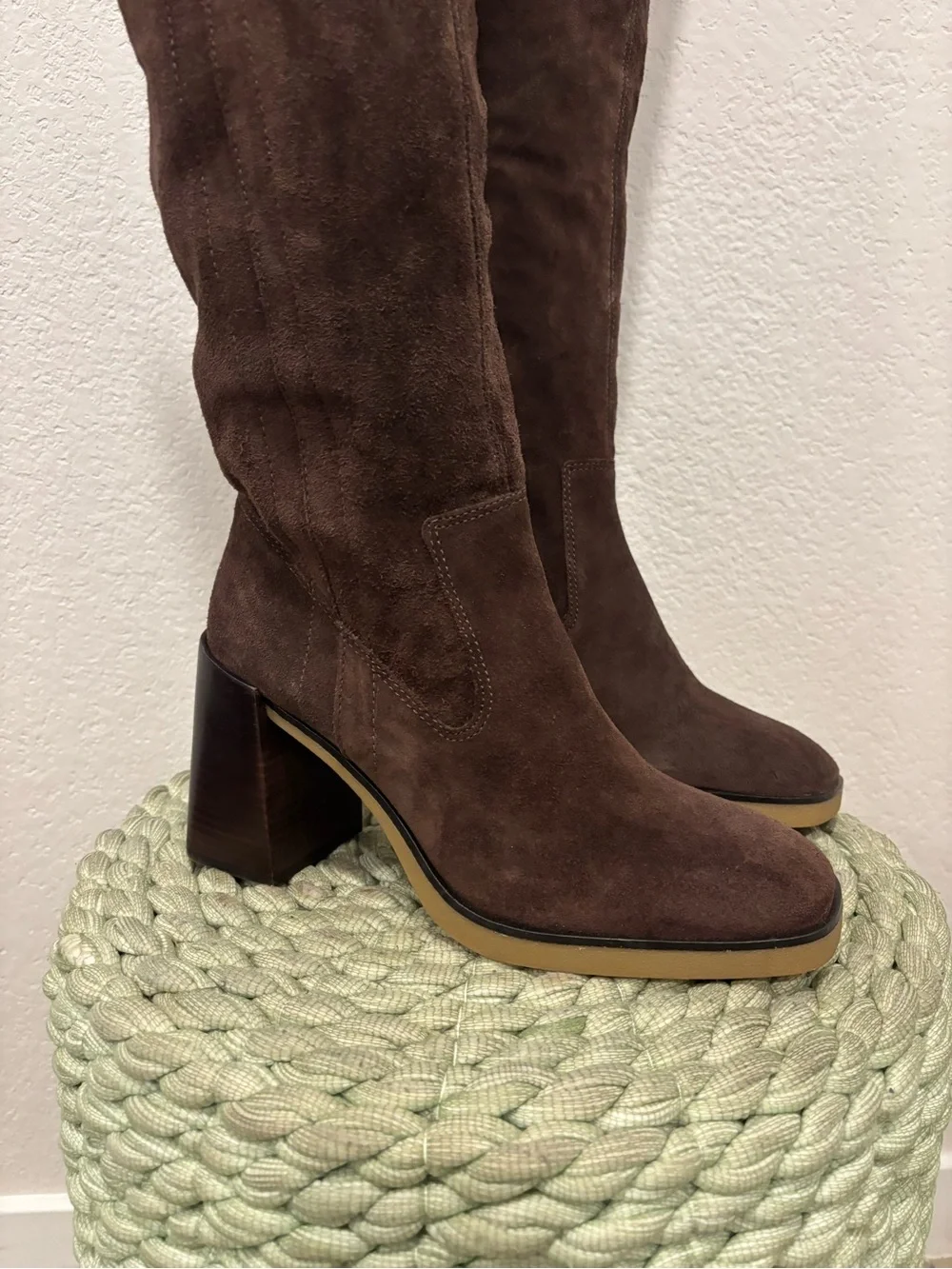 Vince Camuto new vince
